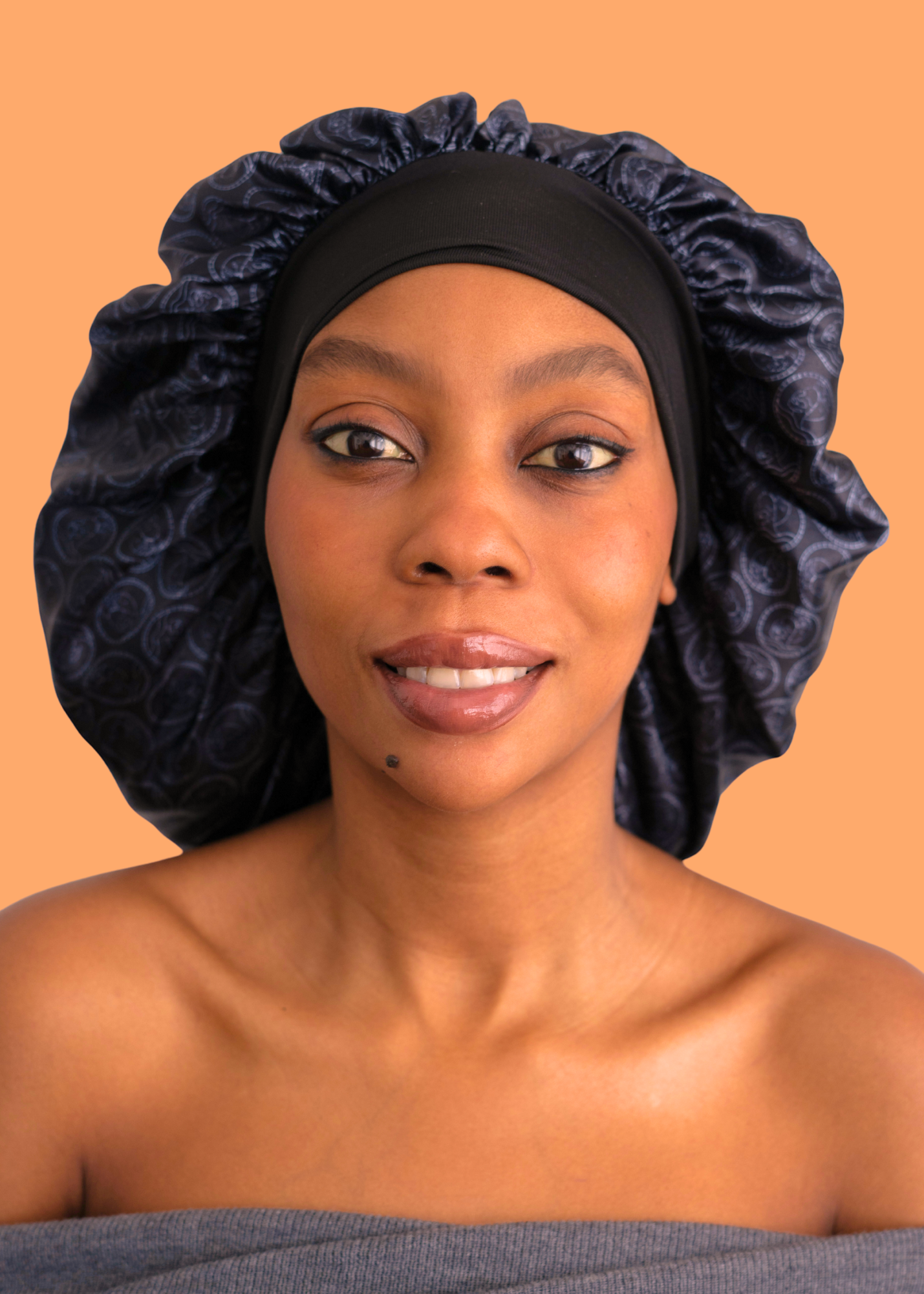 LUXE Obé Satin Bonnet